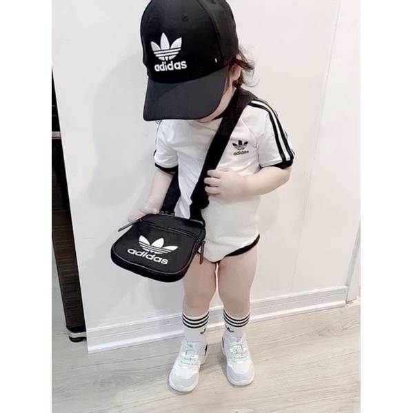 Áo Adidas made in Cambodia