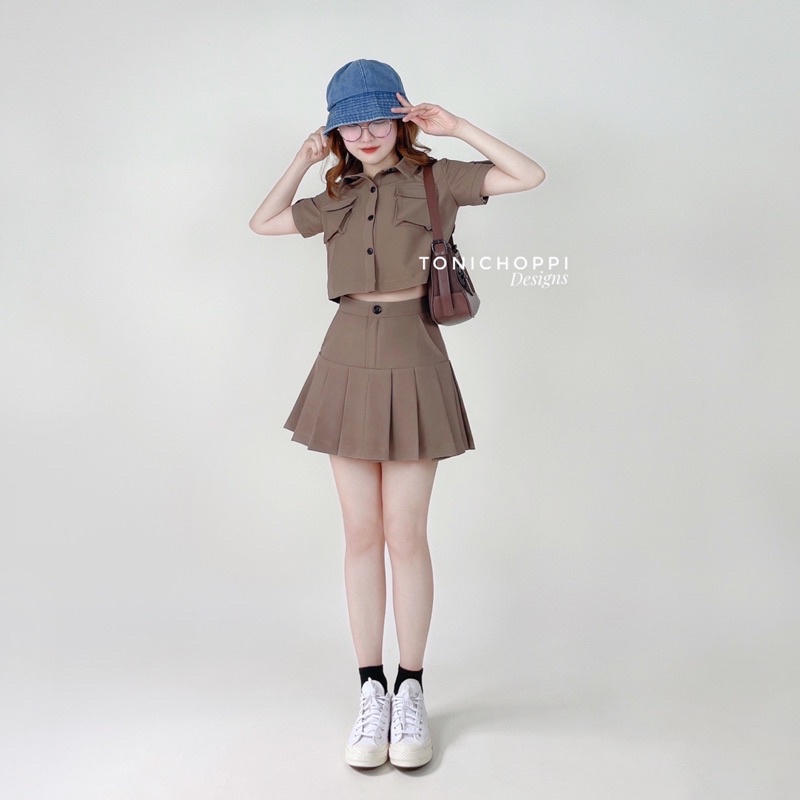 Set áo sơmi tay ngắn và chân váy xếp ly to - ToniChoppi