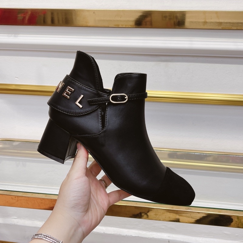 Bốt boot channel cổ thấp gót trụ khoá chữ sau fullbox