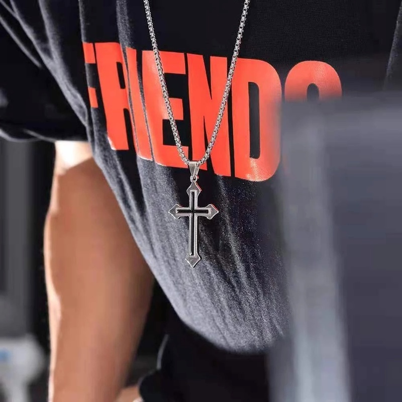 1 Vòng cổ Thép Titan Mặt Thánh Giá Chúa Jesus Phong Cách Hip Hop Cho Cặp Đôi