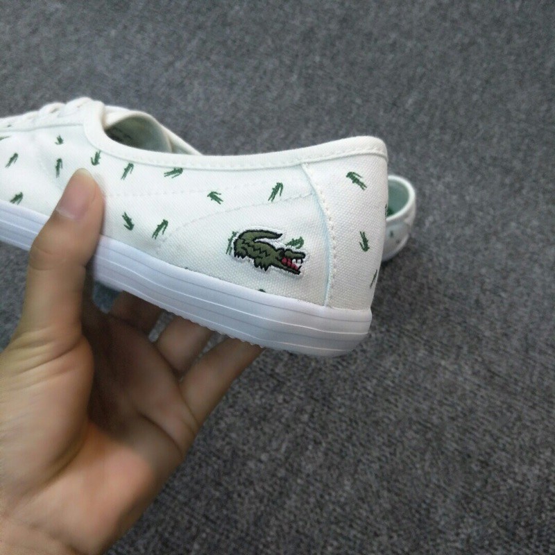 giày vải nữ thời trang hoạ tiết logo thương hiệu lacoste