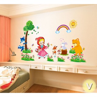 Decal dán tường Cô bé quàng khăn đỏ