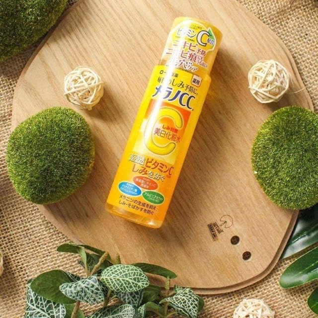 Nước hoa hồng CC Melano Rohto 170ml