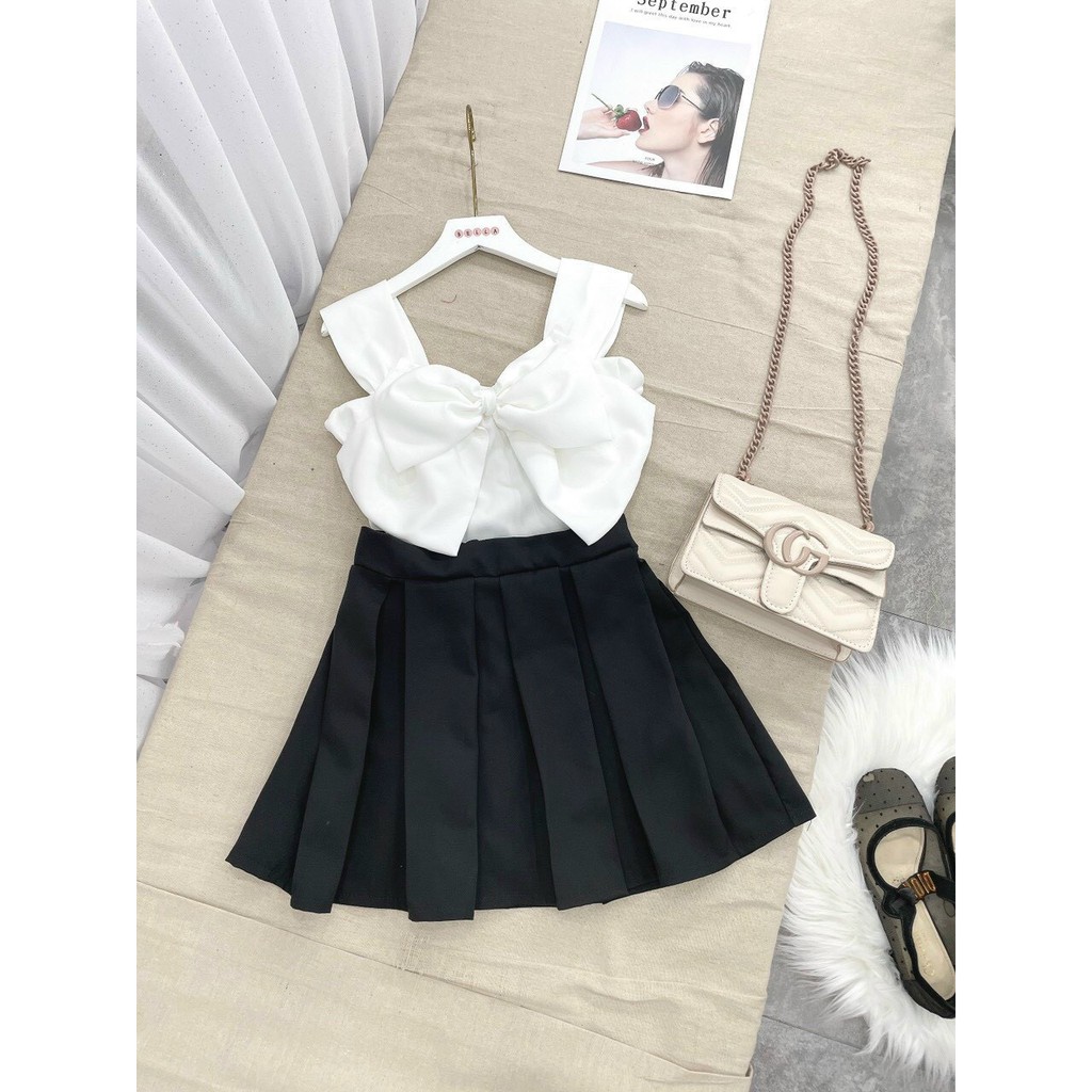 set xinh áo bản to nơ ngực kèm chân váy dập ly bánh bèo tiểu thư