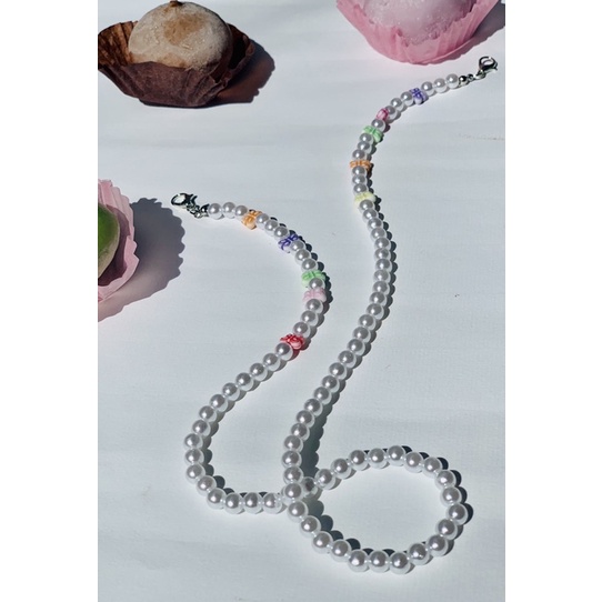 Dây đeo khẩu trang Handmade bằng hạt bẹt và icon hình bướm phong cách Hàn Quốc
