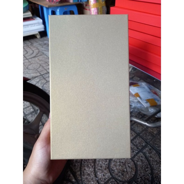HỘP QUÀ ĐỰNG VÍ 13X24 CAO 4CM