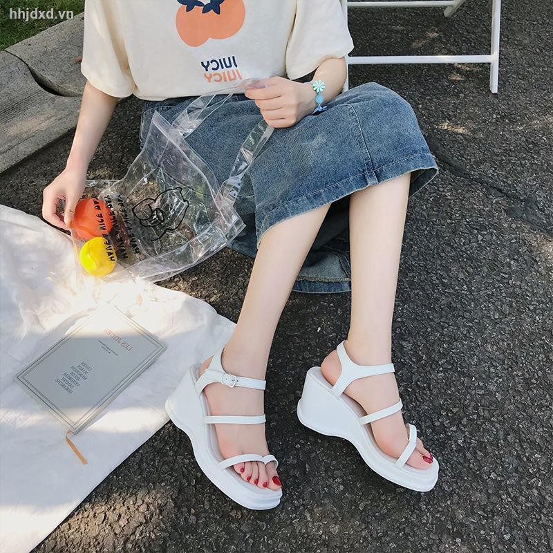 Xăng đan Thời Trang Phong Cách Năng Động Cho Nữ 2021 | BigBuy360 - bigbuy360.vn