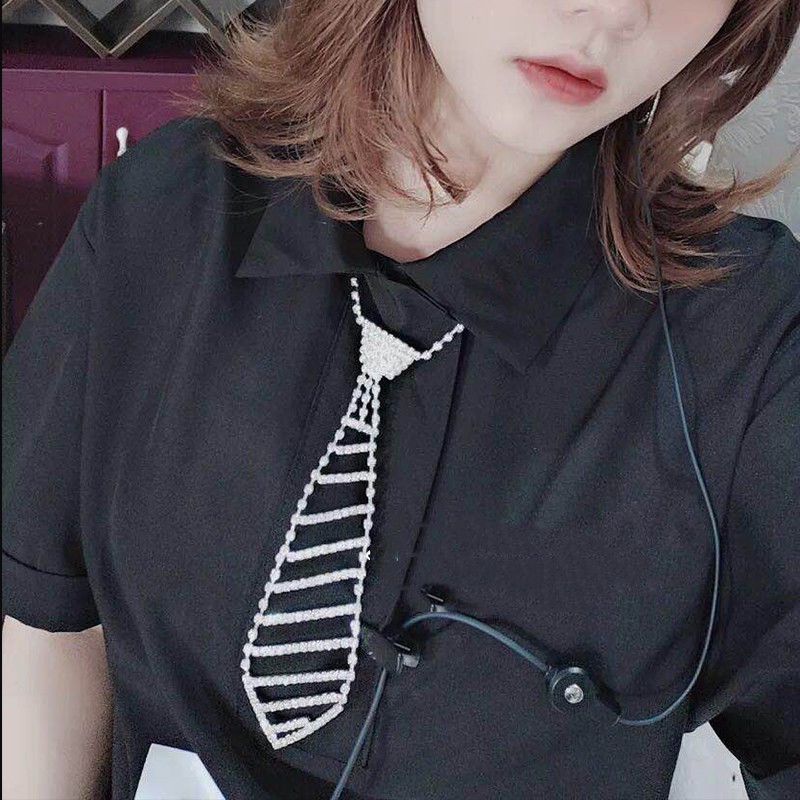 Cà Vạt Ngắn Đính Kim Cương Giả Phong Cách Retro Thời Trang Cho Nữ