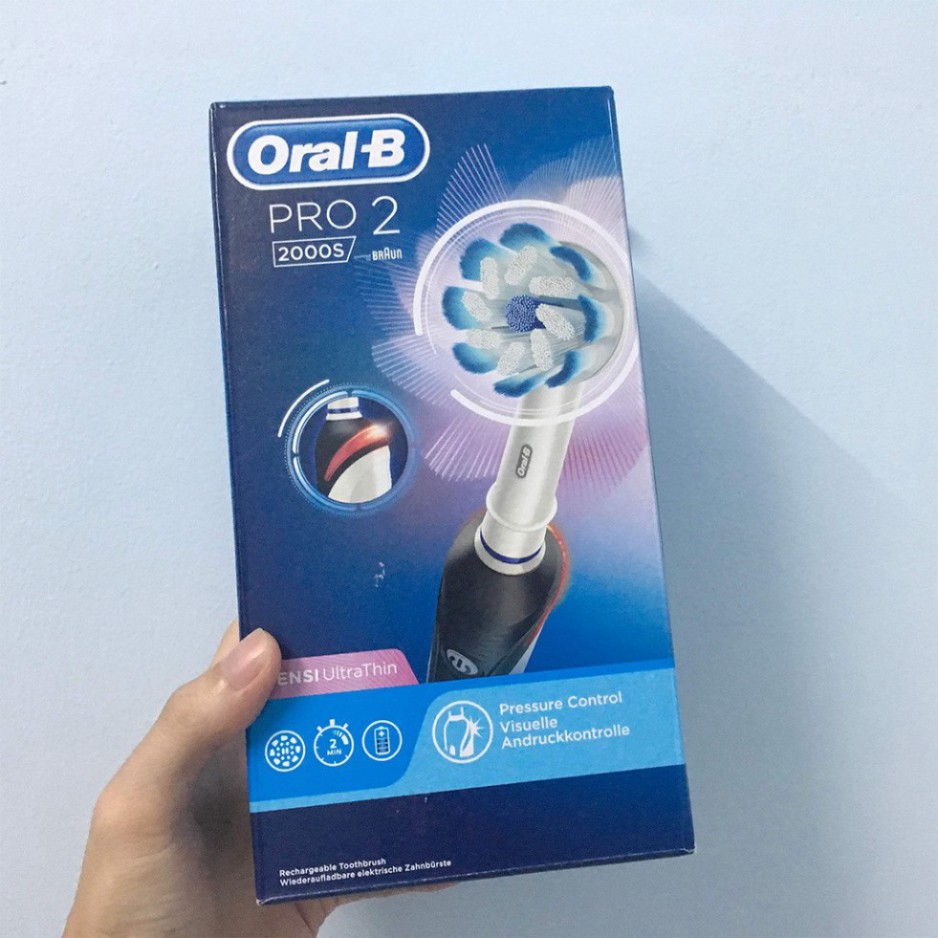 SALE KHÔ MÁU Bàn chải điện Oral-B Pro 2 2000 2000S 3D SALE KHÔ MÁU