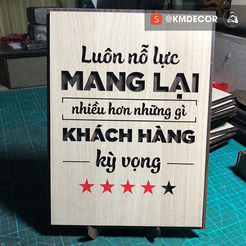 Tranh treo tường tạo động lực - luôn nỗ lực mang lại nhiều hơn những gì khách hàng kỳ vọng