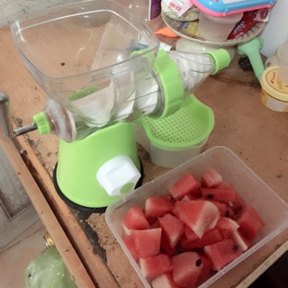 Máy ép hoa quả bằng tay