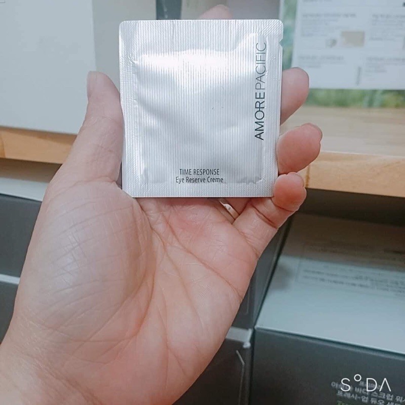 Kem mắt Amore pacific