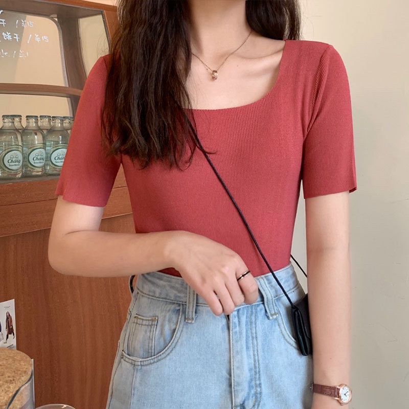 Áo cộc tay cổ vuông kiểu Hàn Quốc