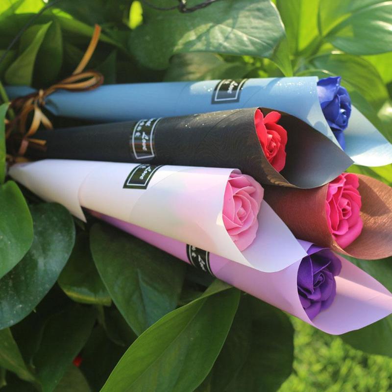 Hoa hồng sáp làm quà tặng cho bạn gái