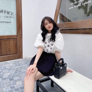 Áo sơ mi cổ hoa đá