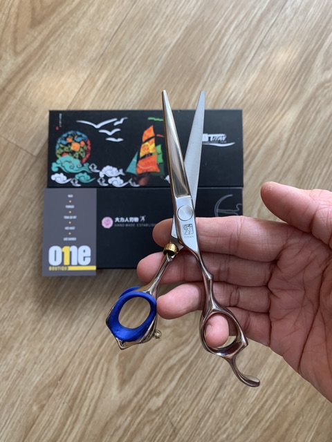 KÉO CẮT TÓC TITAN AT-03 chuyên dùng cho barber / salon