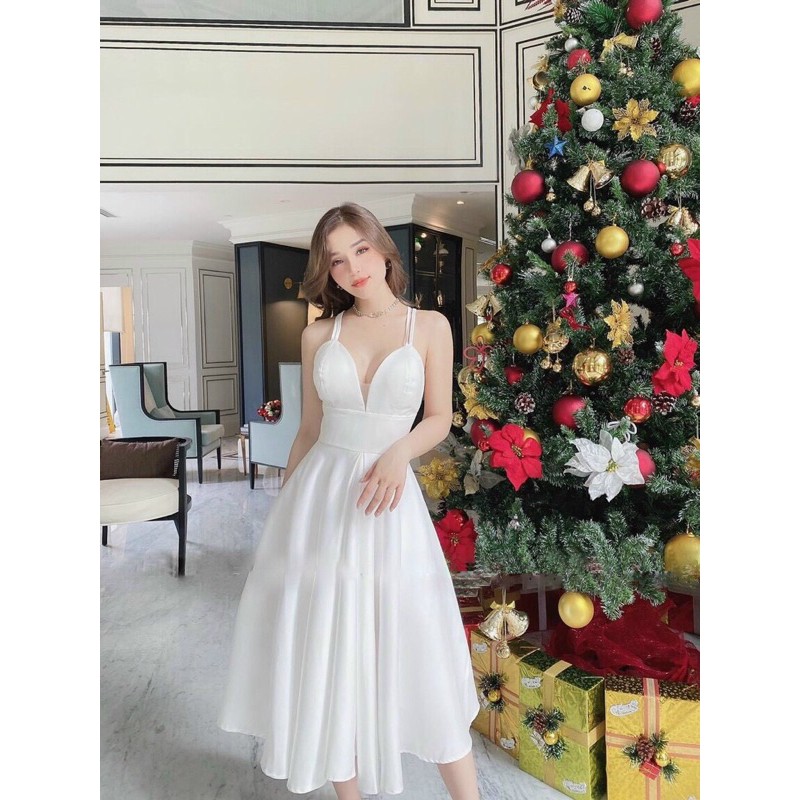 đầm xoè hai dây hở ngực ( ảnh và video thật 1000%)