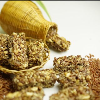 Kẹo gạo lứt đậu phộng Bích Chi (300g)