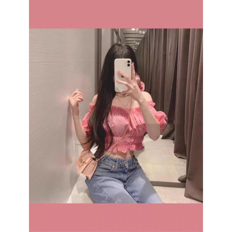 Áo croptop trễ vai bo eo hồng
