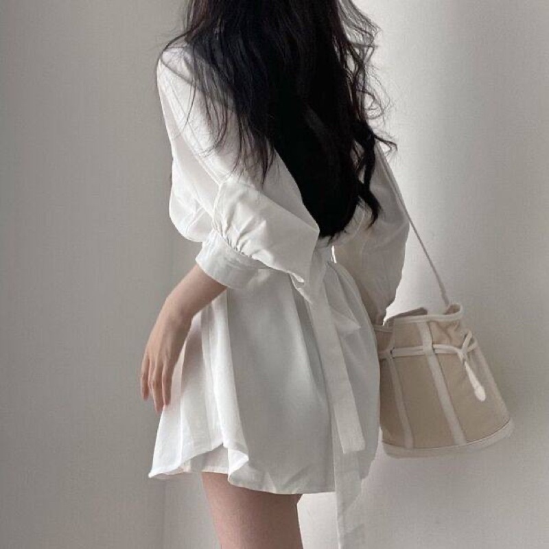 Set trang phục cho nữ áo sơ mi trắng mix quần shorts ngắn kèm thắt lưng phong cách pelum