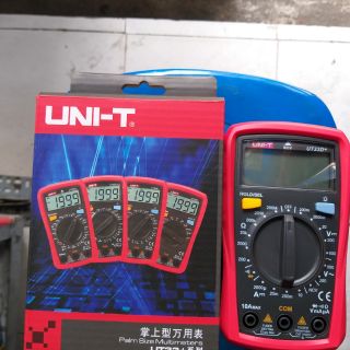 Đồng hồ số uni_ t . ut 33