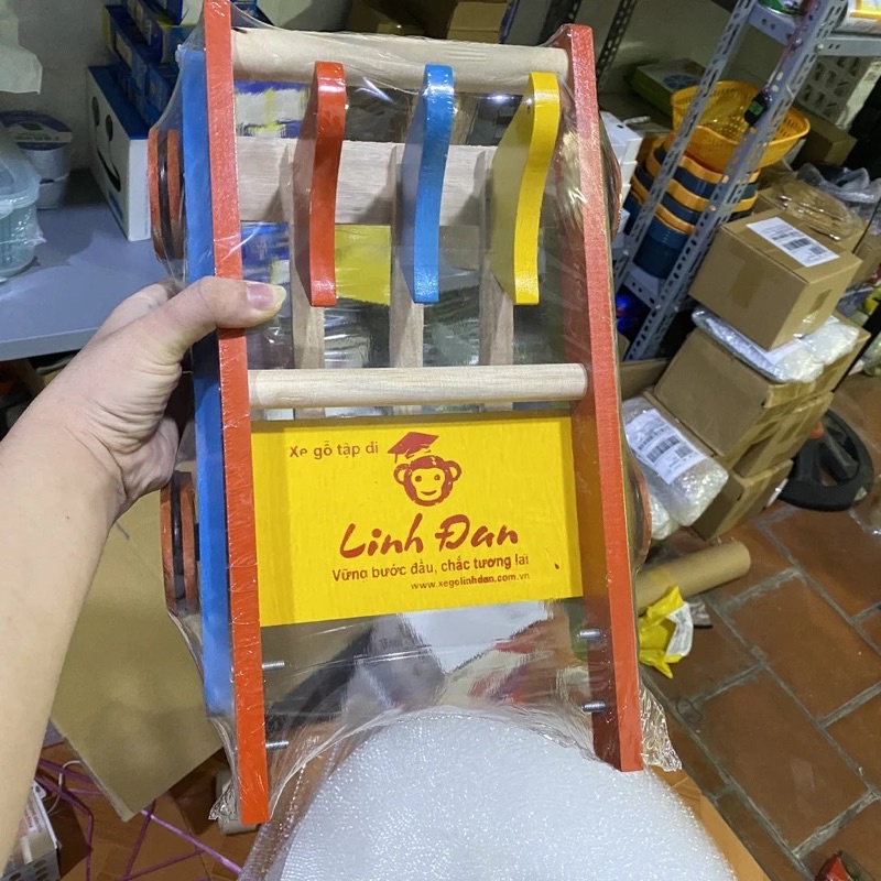 Xe đẩy gỗ tập đi cho bé