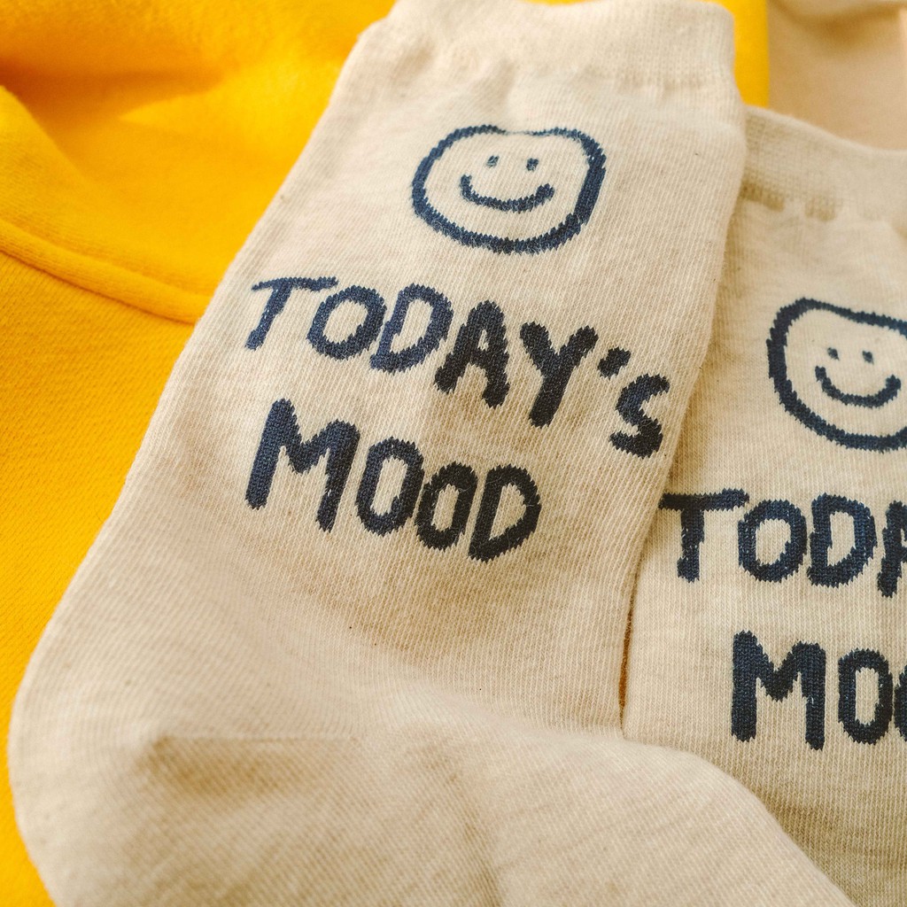 A GOOD DAY - Tất vớ cao cổ nữ chữ yêu đời hình mặt cười, nhập khẩu Hàn Quốc