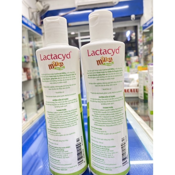 Sữa tắm gội trẻ em Lactacyd Milky - Chai 250ml - Bảo vệ kép, sữa tắm rôm sảy, dưỡng da cho bé.