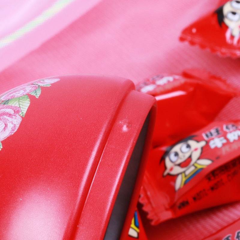 Hộp Thiếc Đựng Quà Giáng Sinh Kiểu Dáng Hoạt Hình