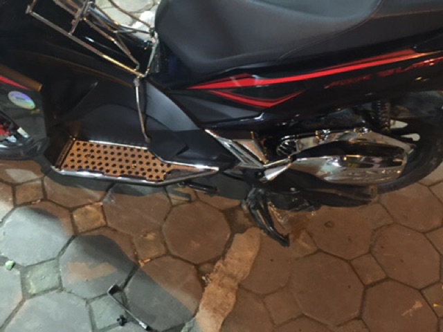 Thảm mạ crom xe air blade 2016-2019