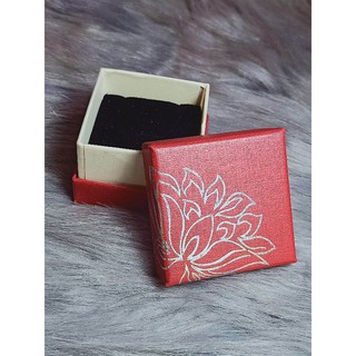 Hộp hoa sen đựng nhẫn lót vải nhung 5cm x5cm