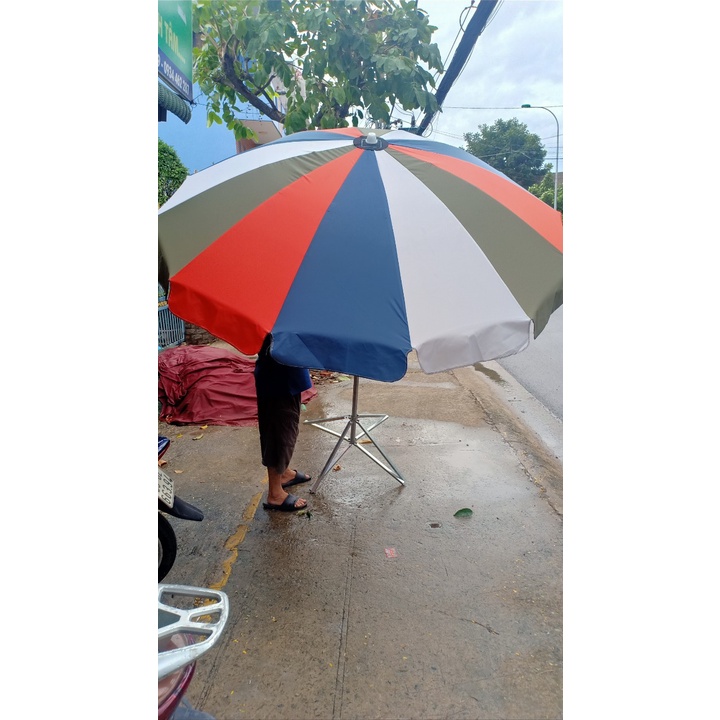 VIDEO HÌNH ẢNH THẬT_ Ô DÙ 12 NAN TREO QUẦN ÁO NẶNG 12KG