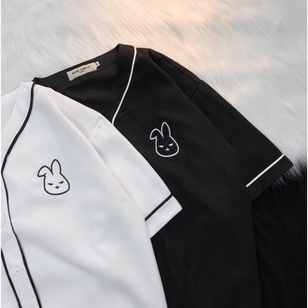 Áo Sơ Mi Nữ Ulzzang Tay Ngắn Trắng Viền Đen form rộng vải thun in hình thỏ cá tính | BigBuy360 - bigbuy360.vn