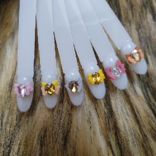 NƠ BỘT GẮN MÓNG - HOA BỘT GẮN MÓNG
