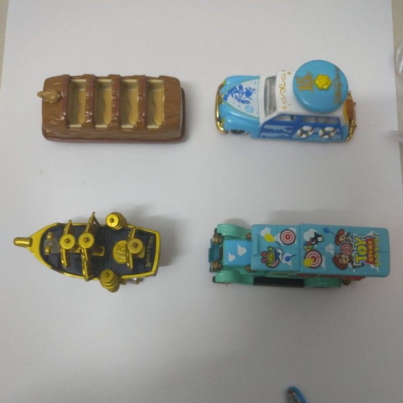 xe mô hình Tomica- Disney Resort