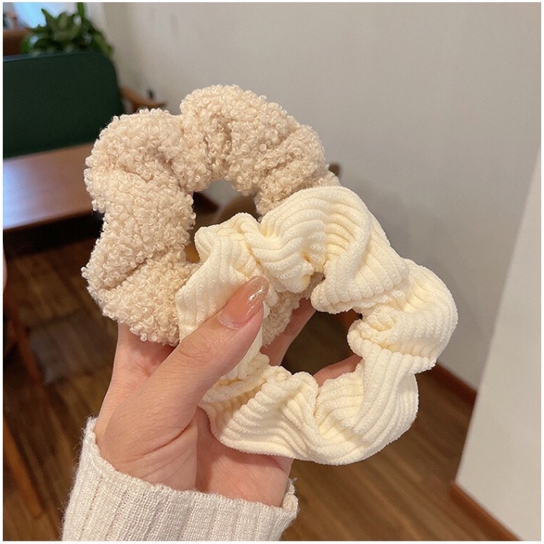 Dây buộc tóc Scrunchies tone be trắng Vintage