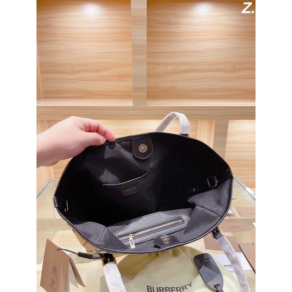 Túi Đeo Chéo Burberry Thời Trang Sang Trọng Cho Nam Nữ