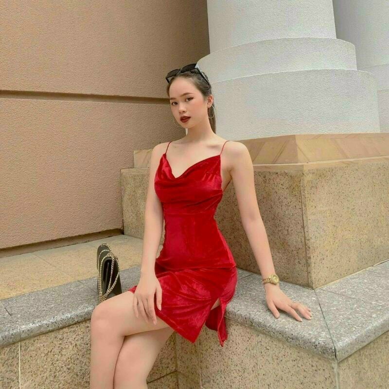 đầm body nhung 2 dây phối áo khoác gân đũi