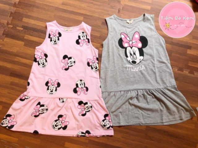 Váy Minnie ạ. Xinh quá đi mất.
Lại tiếp tục về các mẫu váy HM sát nách siêu xinh cho các bé gái đây ạ. 
( có ảnh thật )