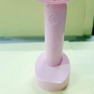 Quạt mini cầm tay siêu mát