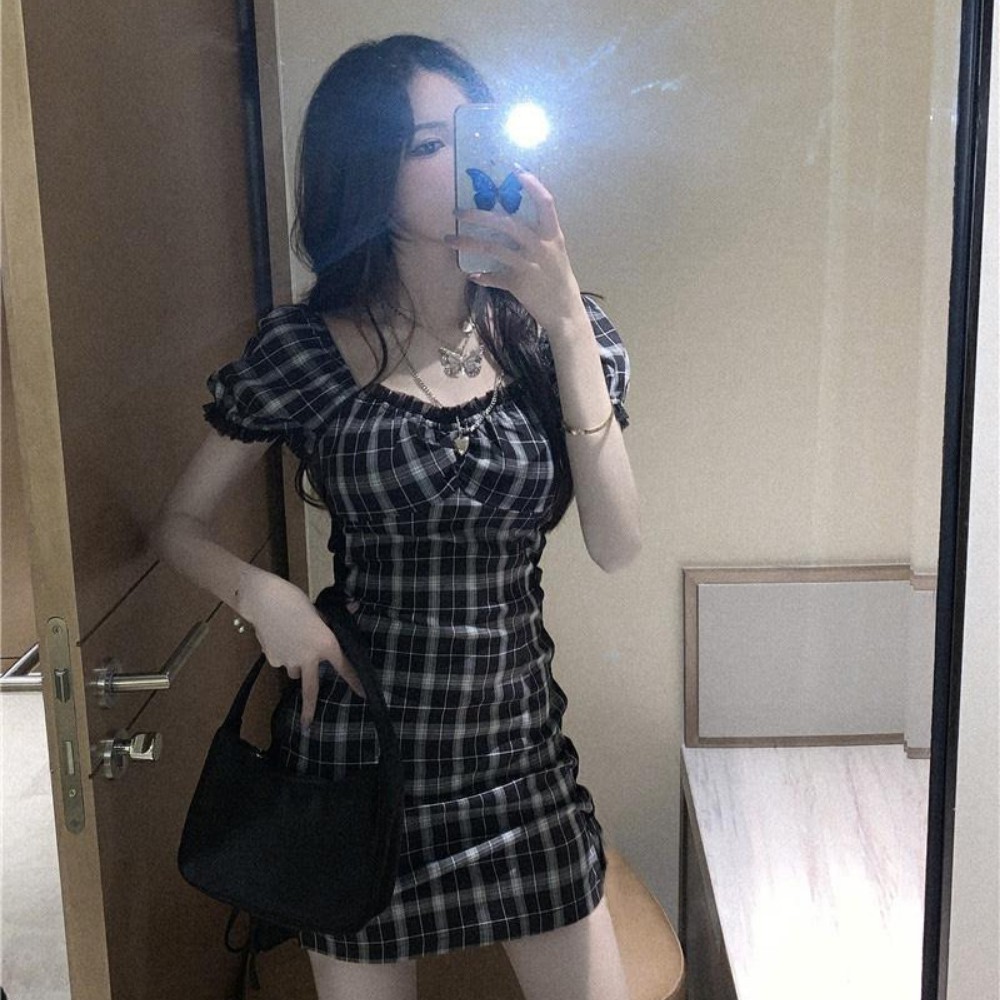 Váy nữ , váy đầm nữ cổ vuông cộc tay , tay bồng ren họa tiết kẻ caro nữ tính ATILA.SHOP | BigBuy360 - bigbuy360.vn