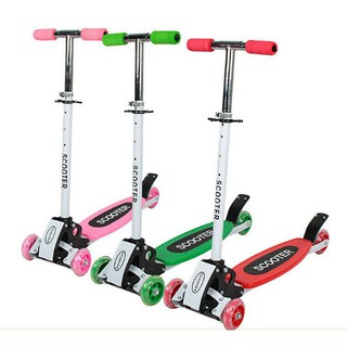 Xe Trượt Scooter 3 Bánh Cao Su Phát Sáng Điều Chỉnh Hướng Cho Bé Thế Hệ Mới Trọng Lượng 70kg (Từ 2 Tuổi Trở Lên)