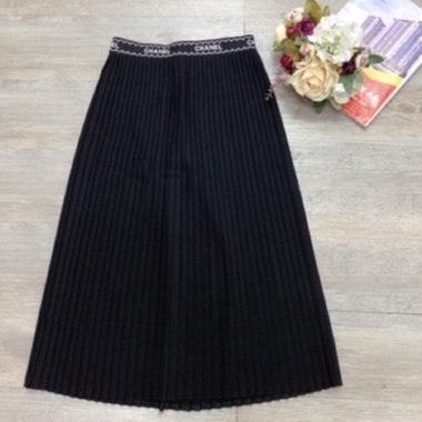 Chân váy xếp ly NHẬT LINH chân váy dài đến gối cạp chun phối họa tiết sang chảnh - CV195