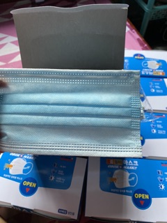 Khẩu trang xuất khẩu
