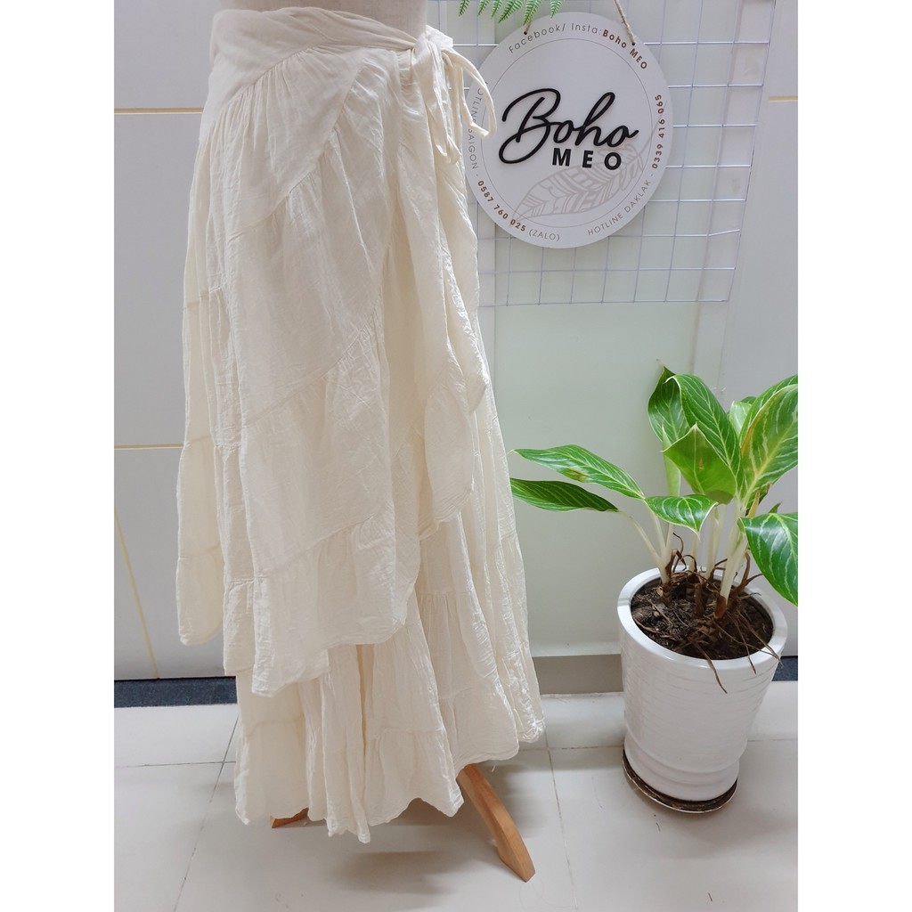 Chân váy quấn lệch xô kem