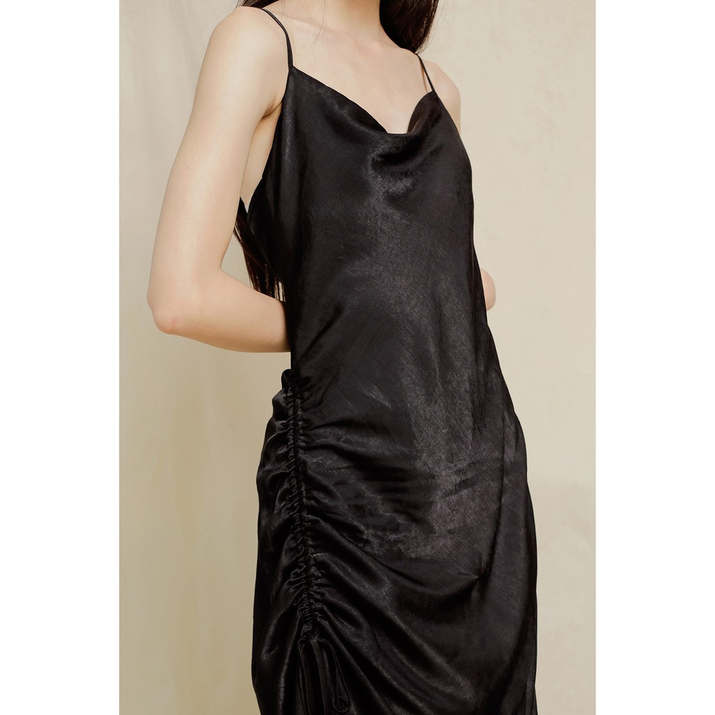 DOTTIE - Đầm dài hai dây cổ đổ D0151