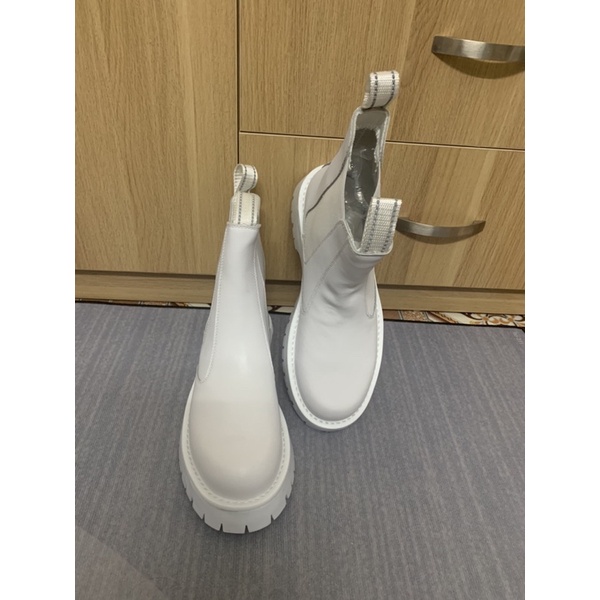 Boot nam trắng siêu phẩm 2022