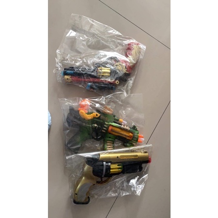 Đồ chơi súng ngắn bỏ pin