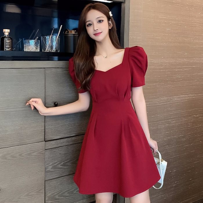 Black V-neck dress with Korean style | BigBuy360 - bigbuy360.vn