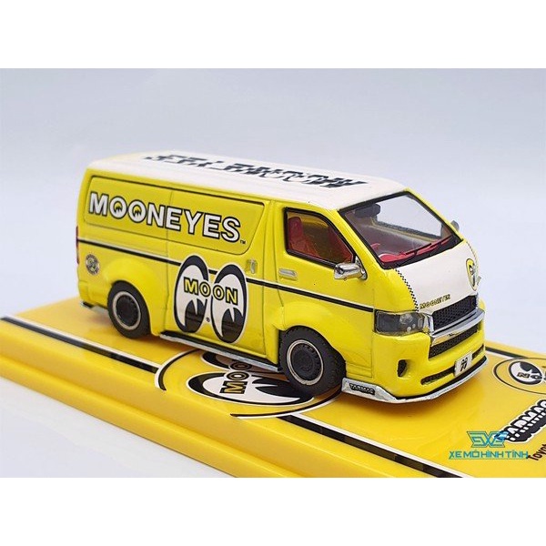 Xe Mô Hình Toyota Hiace Widebody Mooneyes Tỉ lệ 1:64 Hãng sản xuất Tarmac Works ( Vàng )